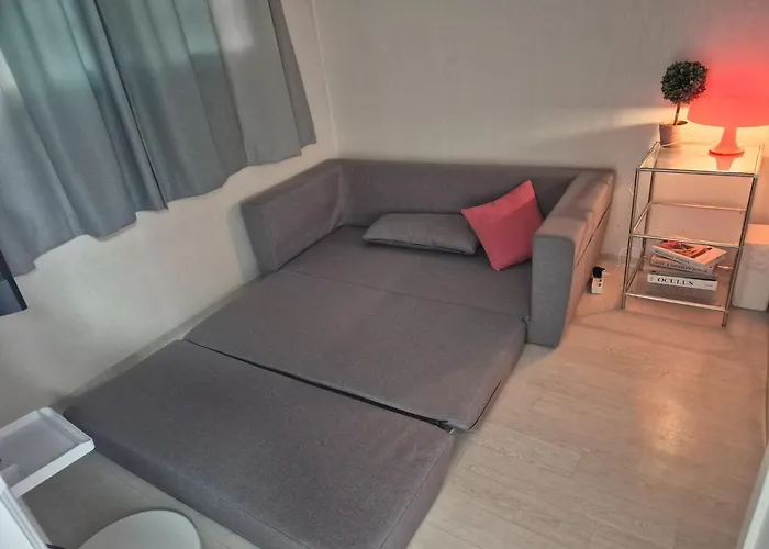 Peace House Open Mart, Traders 3 Minutes On Foot 15 Pyeong Entire House 2,living 1, Toilet 1, Tv 아파트 *